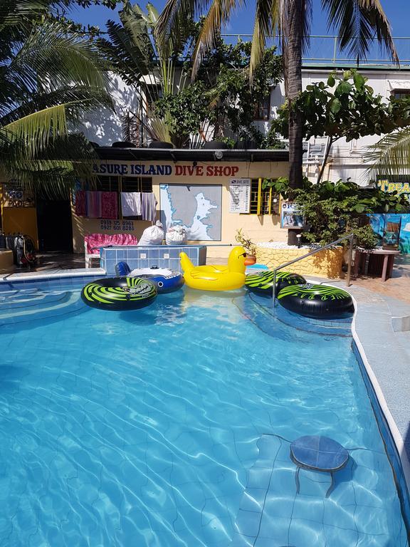 Treasure Island Resort Olongapo Exterior foto