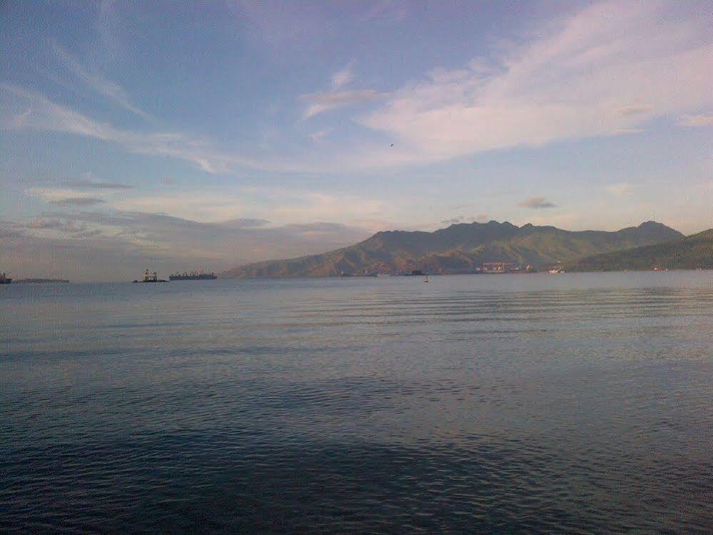 Treasure Island Resort Olongapo Exterior foto