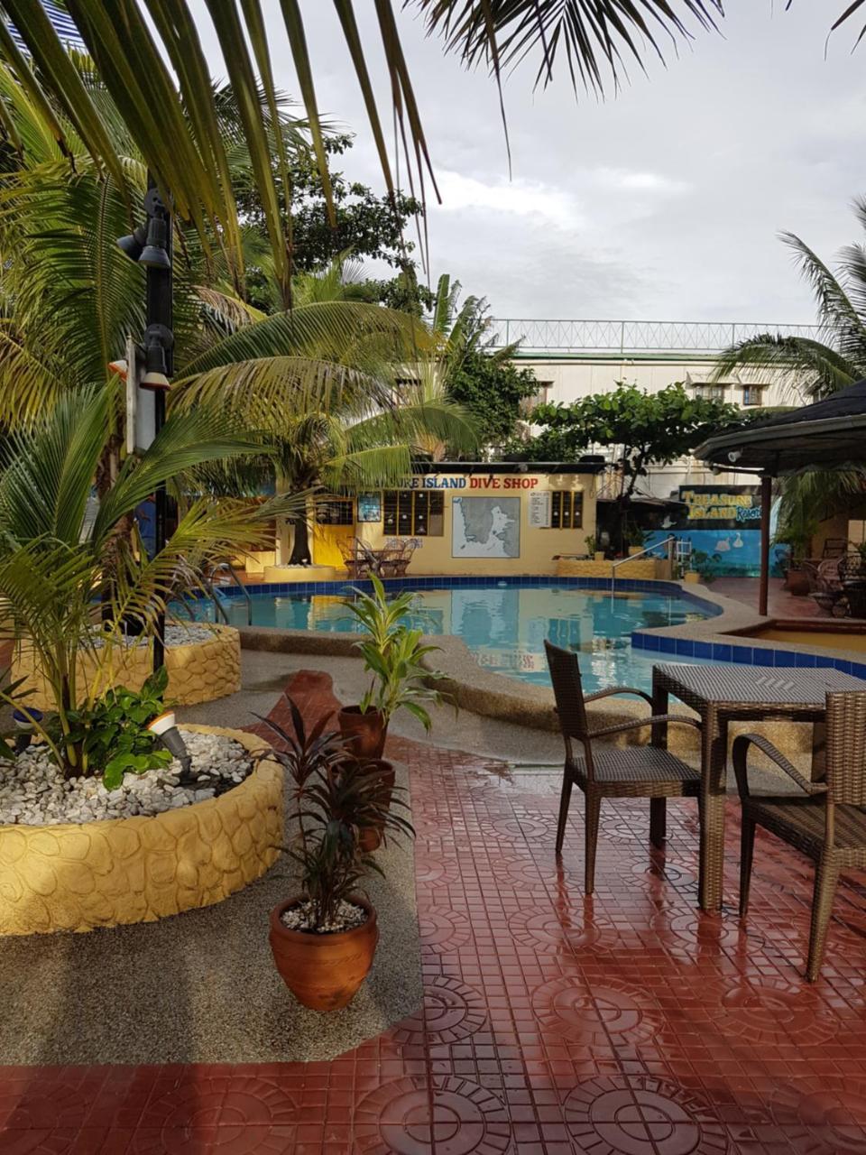 Treasure Island Resort Olongapo Exterior foto